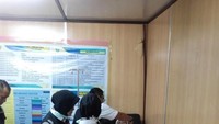 Kemudian petugas P3JH juga membantu jemaah yang berisiko tinggi akan kesehatannya yang tertinggal rombongan belum menyelesaikan tawaf, kata Agus.