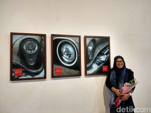 Gedah Sinanggling Membangkitkan Seni Lukis Kaca yang Mulai Pudar