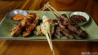 Cerita Rasa : Di Sini Ada 3 Jenis Sate dan Nasi Goreng Cakalang yang Enak