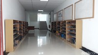 IMIP juga masih terus menambah jumlah karyawan lokal, diperkirakan hingga akhir tahun jumlah pekerja lokal bertambah menjadi 30 ribu orang.