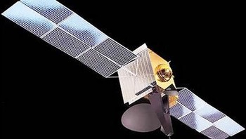 Satelit Cakrawarta/Indostar merupakan satelit milik PT. Media Citra Indostar. Satelit ini diluncurkan pada 12 November 1997. Satelit ini kemudian digantikan oleh satelit Indostar-2 pada 16 Mei 2009. (Foto: Space Techno Information)