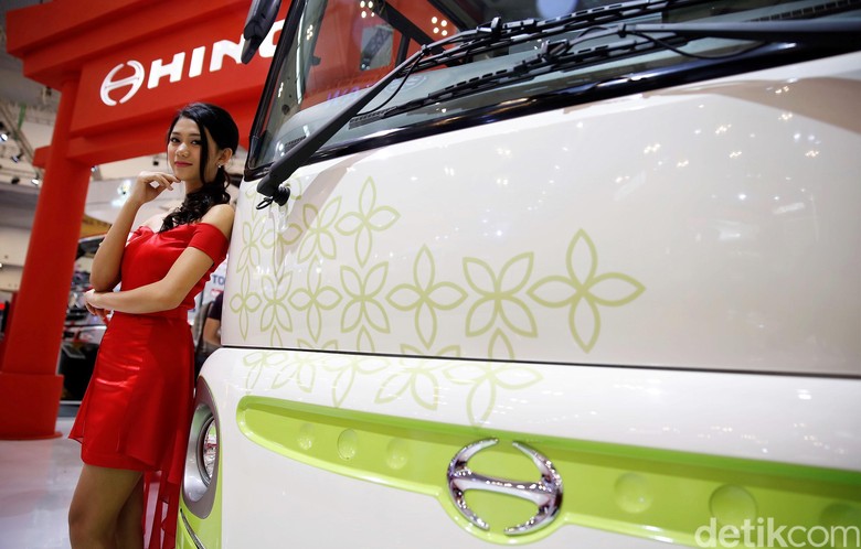 Hino Kenalkan Bus Masa Depan Poncho Electric Vehicle