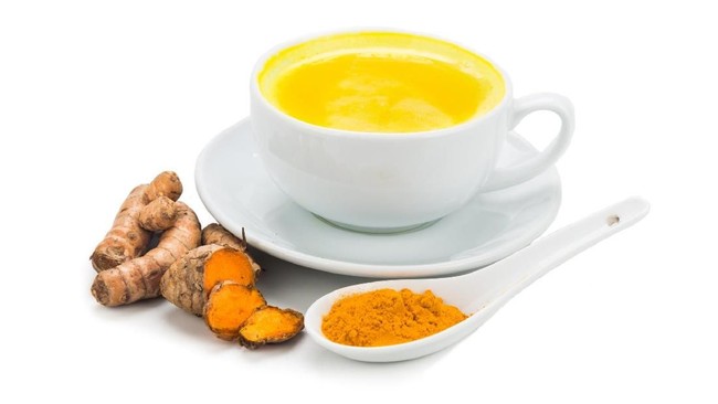 Sakit Tengorokan? Racik 5 Minuman Herbal Ini untuk Mengatasinya