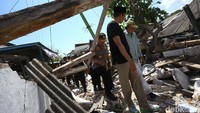 Ketiganya tiba di Dusun Kombol Madani, Desa Pemenang Barat, Kecamatan Pemenang, Kabupaten Lombok Utara,Nusa Tenggara Barat (NTB).