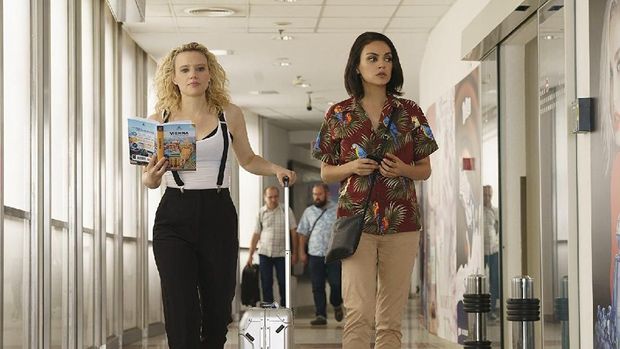 'The Spy Who Dumped Me': Menjadi Mata-Mata Nyatanya Tak Mudah