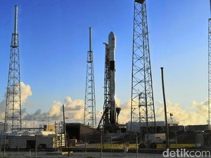 Satelit Merah Putih Pakai Roket SpaceX Hemat Duit 40%