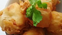 Tahu goreng crispy. Tahu sutera dibalut tepung dan sigoreng garing. Kriuk renyah! Foto : Instagram @budser2202