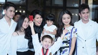 Konsep serba putih pun menjadi tema pada acara ulang tahun Venna Melinda. Foto: Dok. Instagram/vennamelindareal