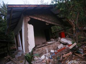 Potret Rumah yang Hancur Akibat Gempa di Desa Stangi Lombok