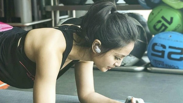 Basah Keringat Masih Cantik! Pesona Talita Bachtiar Adik Ipar Tasya Kamila
