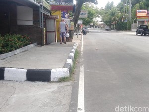 Kawasan Wisata Senggigi Lengang Pasca Gempa Lombok 7 SR