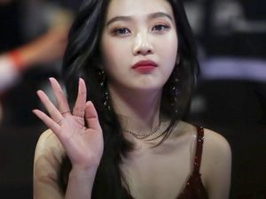 Camila Cabello akan Kolaborasi dengan Red Velvet?