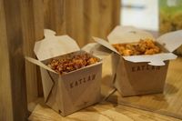 Yuk, Cicip Rice Bowl Ayam Saus Telur Asin hingga Betutu Enak di Tempat Ini!