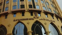 Hotel ini juga terletak di kawasan Ajyad, Mekah namun tak masuk dalam zona perluasan Masjidil Haram. Hotel ini dikelola investor dengan jangka waktu 22 tahun. Selama kurun waktu itu hak mutlak kepada investor, cuma 10 persen yang dikembalikan ke wakaf. Setelah 22 tahun akan dikembalikan sepenuhnya ke pengelola wakaf.