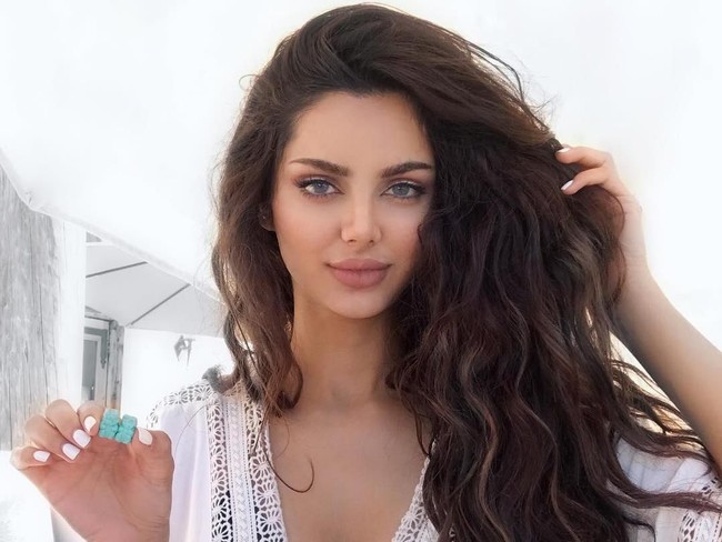 Populer di dunia modeling, Mahlagha juga kerap diminta sebagai model endorse banyak produk di Instagramnya. Foto: Instagram