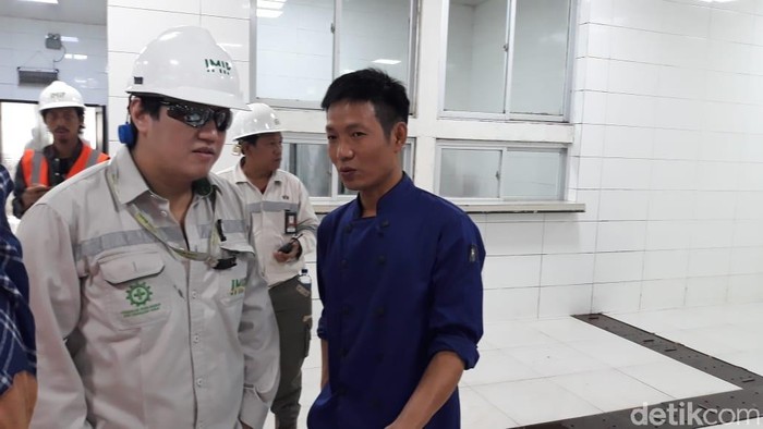 Membandingkan Kantin TKA China dan Indonesia di Morowali Kantin dan dapur antara TKA China dan Indonesia di Kawasan Industri Morowali dipisahkan. Seperti apa perbedaannya?