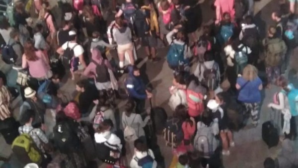Potret Turis Diangkut Kapal ASDP dari Gili Trawangan