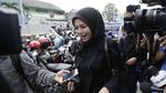 Rasakan Gempa di Bali, Nikita Mirzani Nangis Sambil Peluk Anak