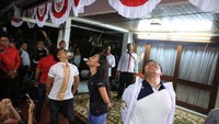 Para atlet lomba makan kerupuk. Pool/Kemenpora.