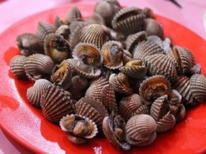 Murah Meriah! Makan Malam Asyik di 5 Seafood Tenda Ini