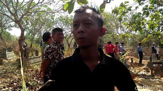 Wiwit, kakak Ferin Diah Anjani. 