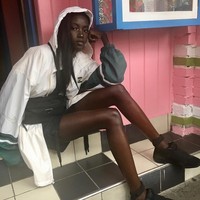 Sebelum berkarier di dunia model, Anok hanyalah mahasiswi biasa yang tengah menempuh studi biokimia. Ia sangat berharap menjadi seorang dokternya. (Foto: Instagram/anokyai)