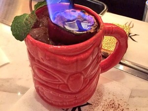 Waduh! 2 Orang Luka Bakar Karena Minuman Berapi di Restoran Gordon Ramsay