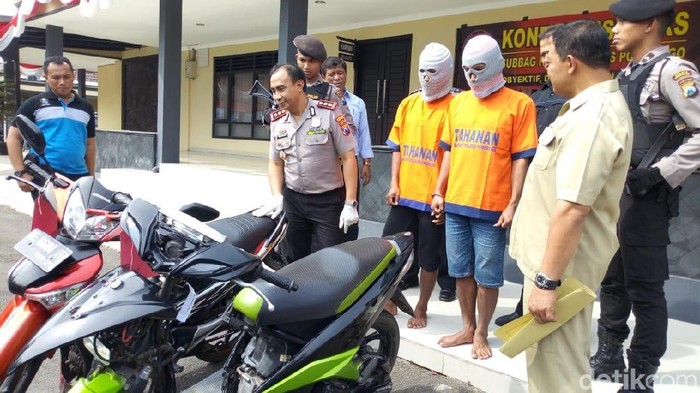 Jual Motor Curian di Facebook, Pemuda Kembar ini Gagal Beli HP