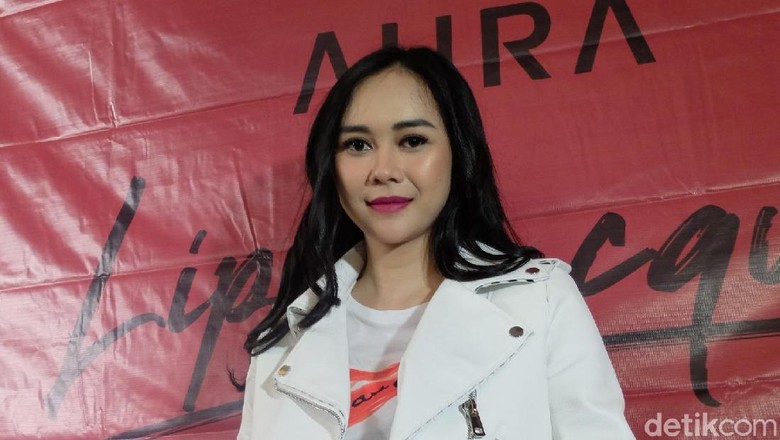 Agama Jadi Alasan Eryck Begitu Spesial di Mata Aura Kasih Agama Jadi Alasan Eryck Begitu Spesial di Mata Aura Kasih