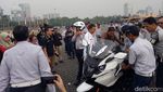 Foto: Saat Moge Dishub yang Dikendarai Anies Jatuh