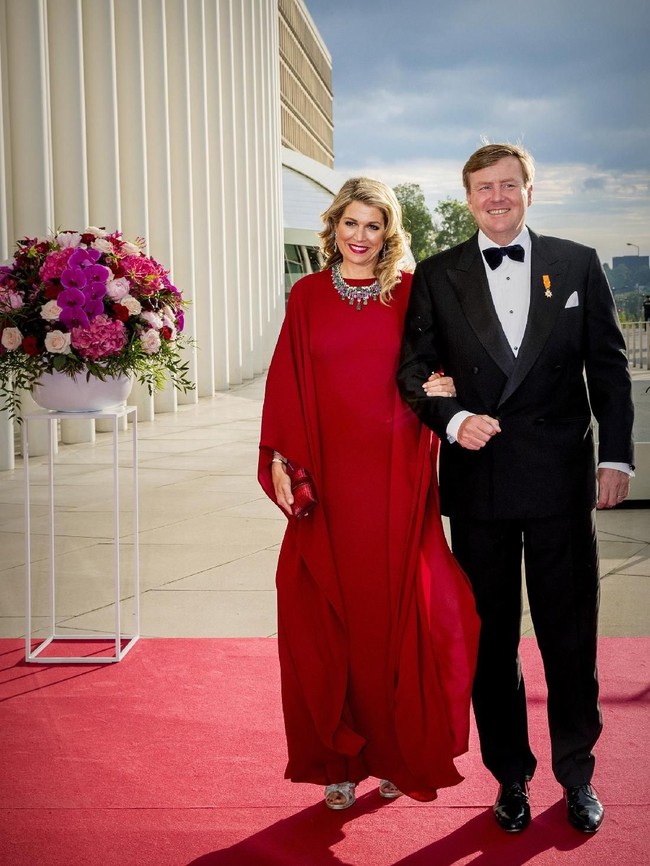 Maxima merupakan wanita yang pintar dan modern, ucap Ratu Beatrix meyakinkan rakyat Belanda.  Foto: Getty Images