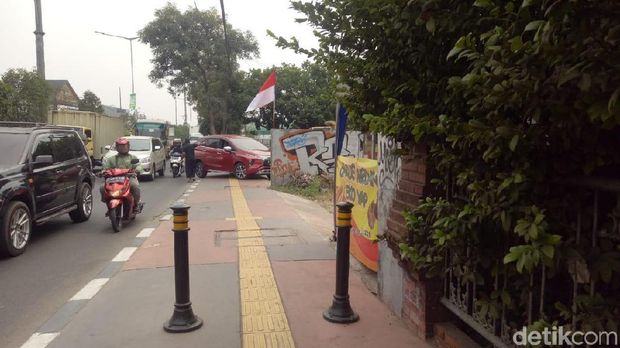 Menengok Lokasi Pejalan Kaki Dipukul Pemotor yang Lewat Trotoar