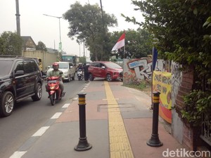 Menengok Lokasi Pejalan Kaki Dipukul Pemotor yang Lewat Trotoar
