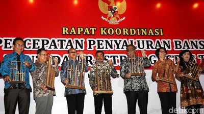 Mensos Pastikan Percepatan Penyaluran Bansos Selesai Agustus