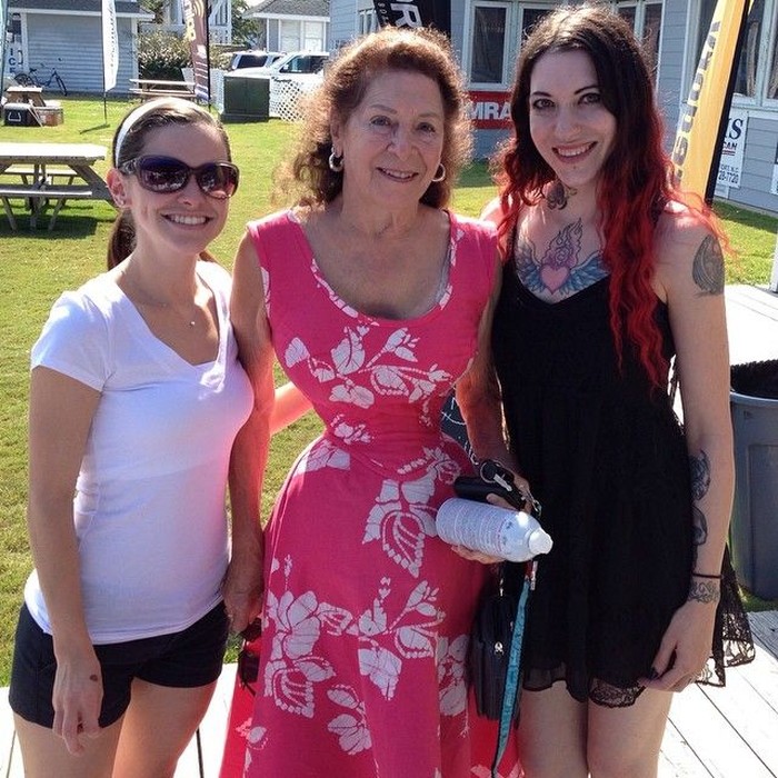 Wow! Ini Cathie Jung, Perempuan dengan Pinggang Terkecil di Dunia