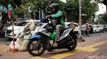 Duh, Pemotor Masih Saja Nekat Terobos Trotoar