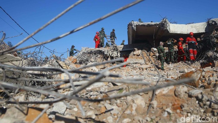 Korban Meninggal Gempa Lombok Bertambah Jadi 131 Orang
