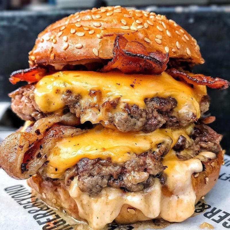 Cheeseburger unggahan netizen