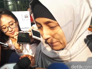 Adik Inneke Koesherawati Bungkam Usai Diperiksa KPK