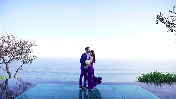 Sesi Foto Denny Sumargo dan Dita Soedarjo di Hotel Mewah Bali