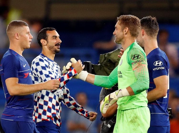 Rob Green Cemerlang, Chelsea Menang