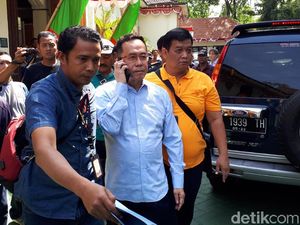 Santainya Bos Pasar Turi Saat Dijemput Paksa Mabes Polri