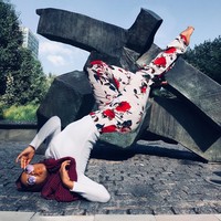 Ada pula yang merasa takut dan ngilu melihat pose ekstrem itu. I love you. Yes, in a creepy ass way. Mashallah, tulis pengguna Instagram bernama Chic Nuna. Foto: Instagram/wafa_s_osman