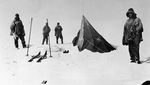 Perjalanan Panjang Mencapai Kutub Utara Kapal Roald Amundsen