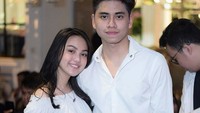 Aisyah Aqilah dan Athalla Naufal kompak tampil dengan busana hitam-putih. Dok. Instagram/vennamelindareal