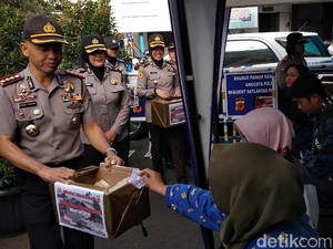 Polisi Bandung Galang Dana Bantu Korban Gempa Lombok
