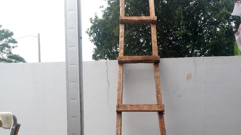 Pembobol 9 Rumah di Depok Diduga Masuk Kompleks Panjat Dinding Pembobol 9 Rumah di Depok Diduga Masuk Kompleks Panjat Dinding
