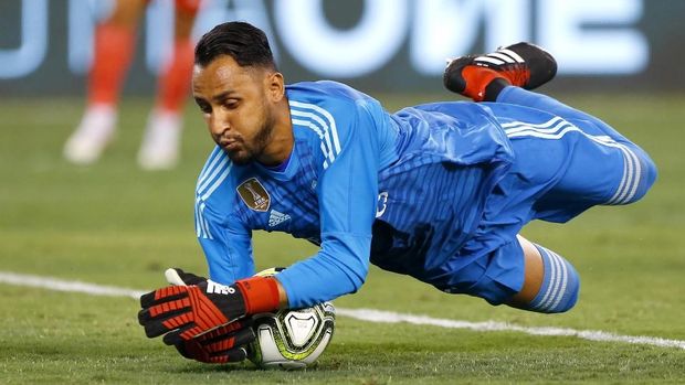Keylor Navas resmi gabung Paris Saint Germain.