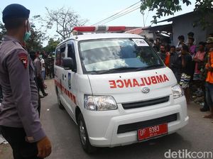 Tim Penyelamat Masih Cari Korban di Reruntuhan Masjid Lombok Utara