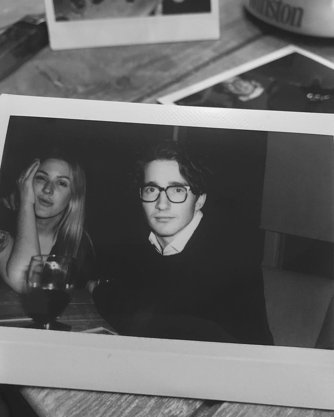 Inilah Caspar Jopling, kekasih tampan Ellie Goulding yang kini jadi perbincangan. Keduanya berpacaran selama 16 bulan. Foto: Dok. Instagram/Caspar Jopling
